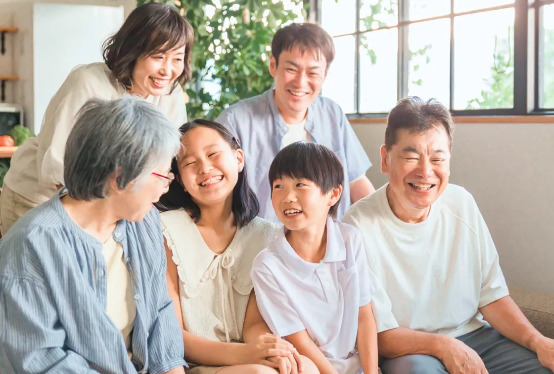 笑っている家族の写真